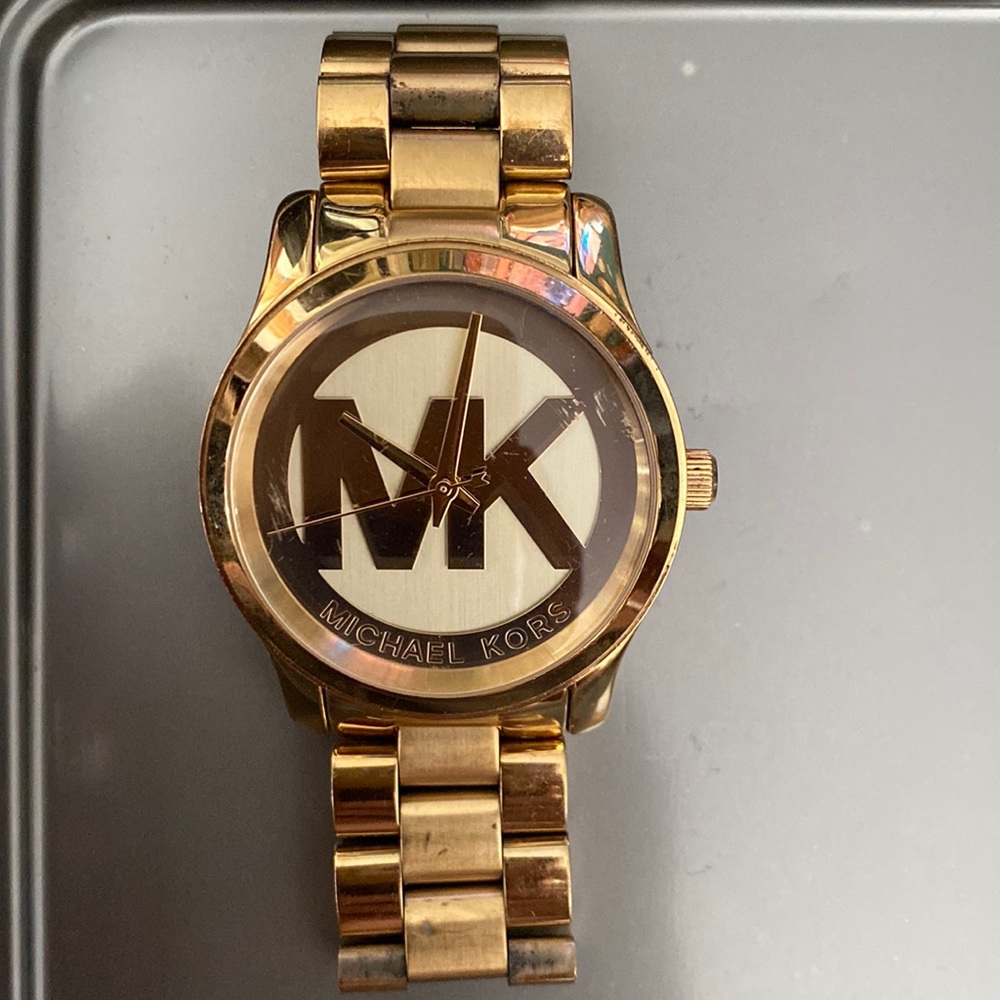 MICHAEL KORS gold watch